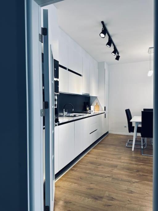 Priam Apartment Pristina Eksteriør billede